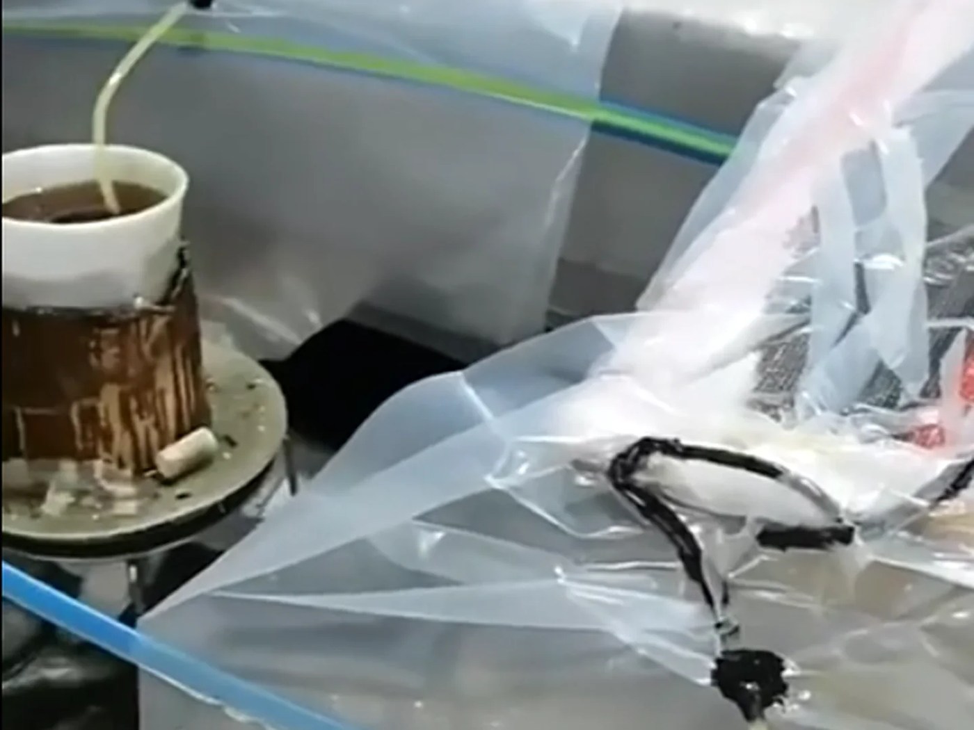 Quy trình túi chân không, lưới dẫn dòng và truyền nhựa