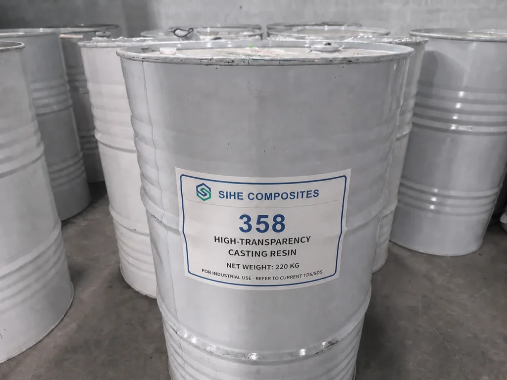 SIHE 358 high-transparency casting resin in a 220 kg steel drum