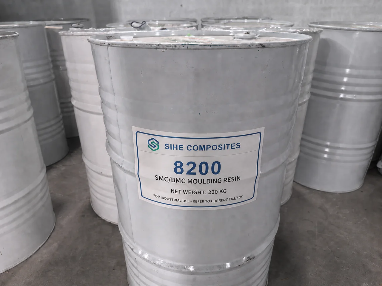 SIHE 8200 SMC/BMC moulding resin in a 220 kg steel drum
